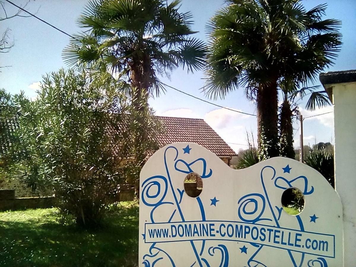 Chambres D'Hotes Domaine De Compostelle Casteide-Candau Exterior photo